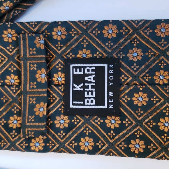 Ike Behar men's 100% silk tie - Picture 3 of 5